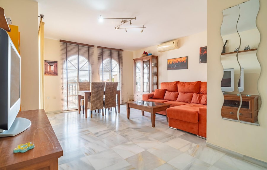 2 Bedroom Gorgeous Apartment In Málaga - La Cala de Mijas