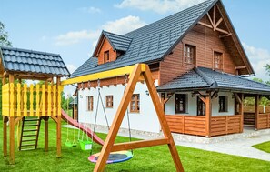Children's area - Amazing home in Gospic with Wi-Fi (Gospic)