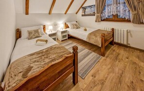 4 chambres, lit parapluie, Wi-Fi gratuit, draps fournis