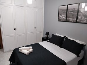 1 bedroom, desk, iron/ironing board, WiFi - Venha se Hospedar no Aconchego do Flamengo !!! (Flamengo Rio de Janeiro)