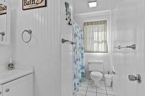 Shower, towels