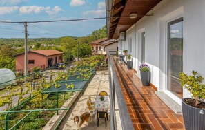 Outdoor dining - Stunning home in Rijeka with WiFi (Rijeka)