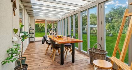Awesome home in Føllenslev with WiFi