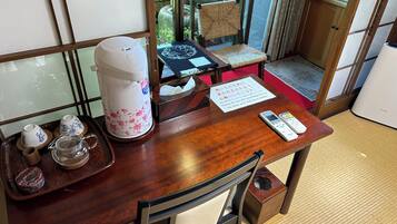 Traditional Triple Room, Garden View | Desk, free WiFi, bed sheets