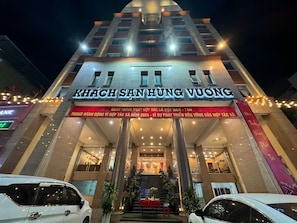 Front of property - KHACH SAN HUNG VUONG (Quang Ngai)