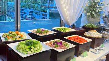 Petit déjeuner buffet compris tous les jours