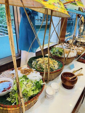 Restaurant - KHACH SAN HUNG VUONG (Quang Ngai)