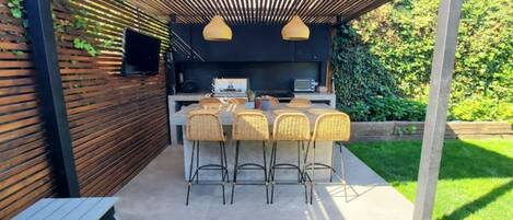 屋外ダイニングエリア