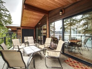 Outdoor dining - Going Coastal A+B+C | Oceanfront (Port Renfrew)
