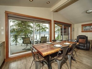 Dining - Going Coastal A+B+C | Oceanfront (Port Renfrew)