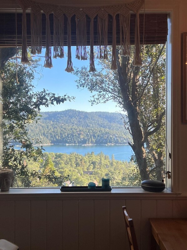 Interior - Romantic lake view studio retreat for two in beautiful Lake Arrowhead (Lake Arrowhead)