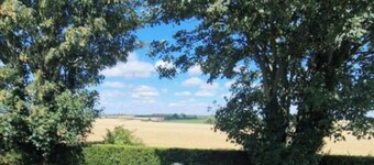 Relaxing Room With Ensuite Rutland Point