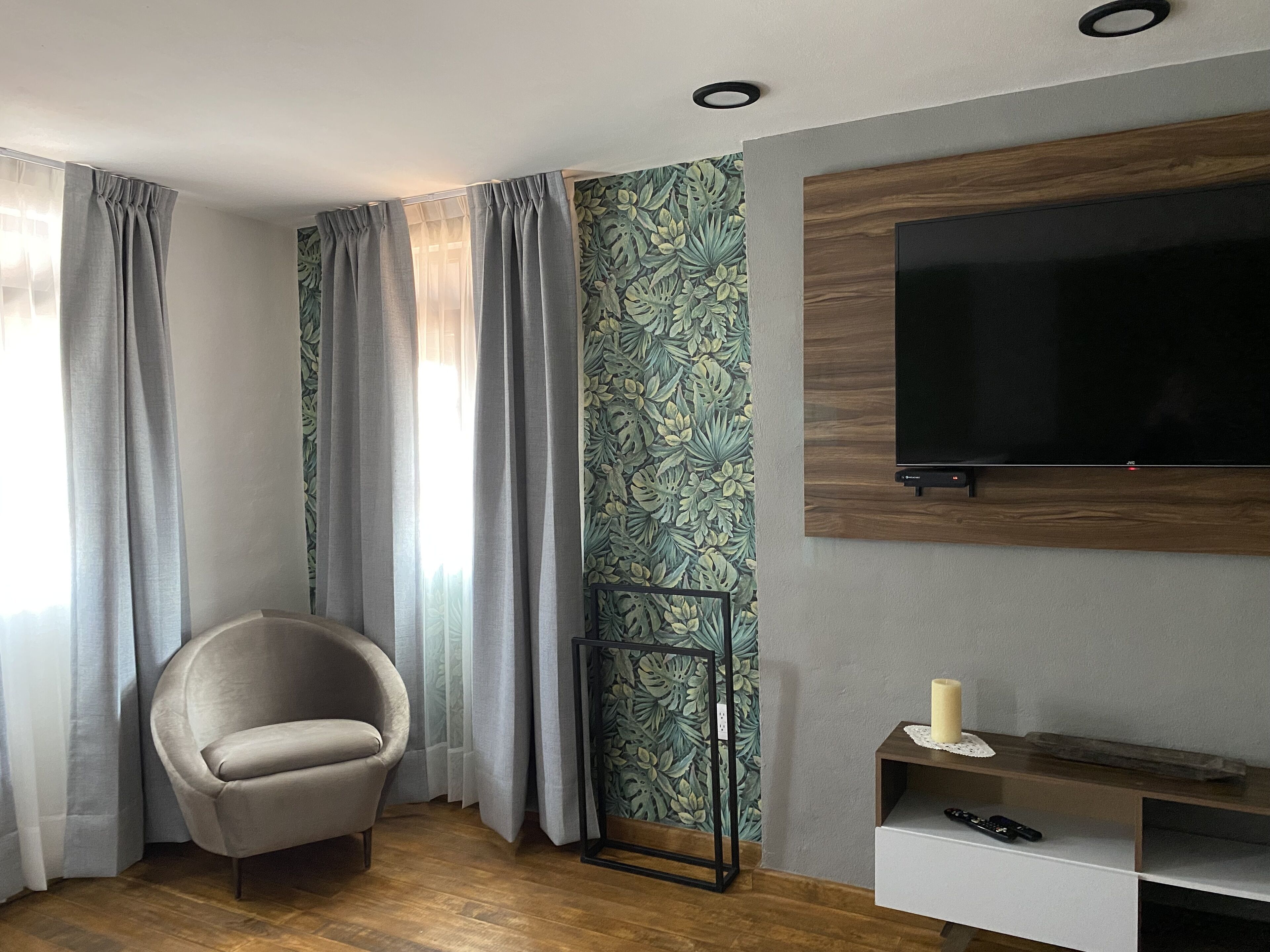 Suite familiar, 1 habitación, torre | Ropa de cama de alta calidad, edredón y escritorio 