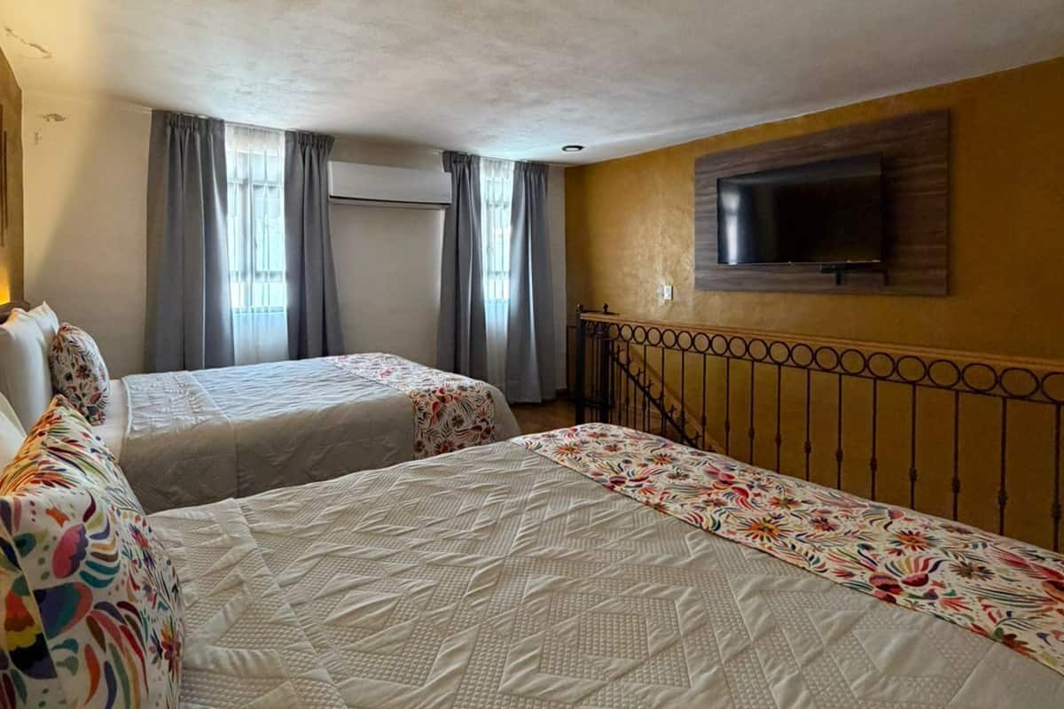 Kamar Quadruple Keluarga, Beberapa Tempat Tidur | Seprai premium, selimut bulu angsa, dan meja kerja