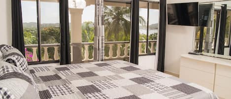 3 bedrooms, blackout curtains, iron/ironing board, free WiFi