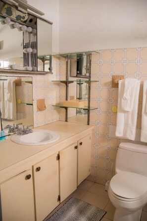 Villa | Bathroom