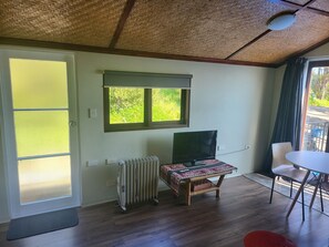 Interior - Studio 10min walk to Onetangi beach  (Waiheke Island)