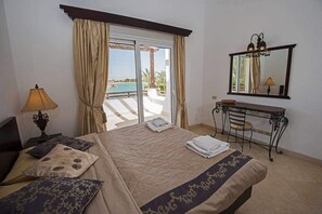 3 bedrooms, iron/ironing board, WiFi, bed sheets - White Villa with Heated Private Pool in El Gouna Egypt (El gouna)