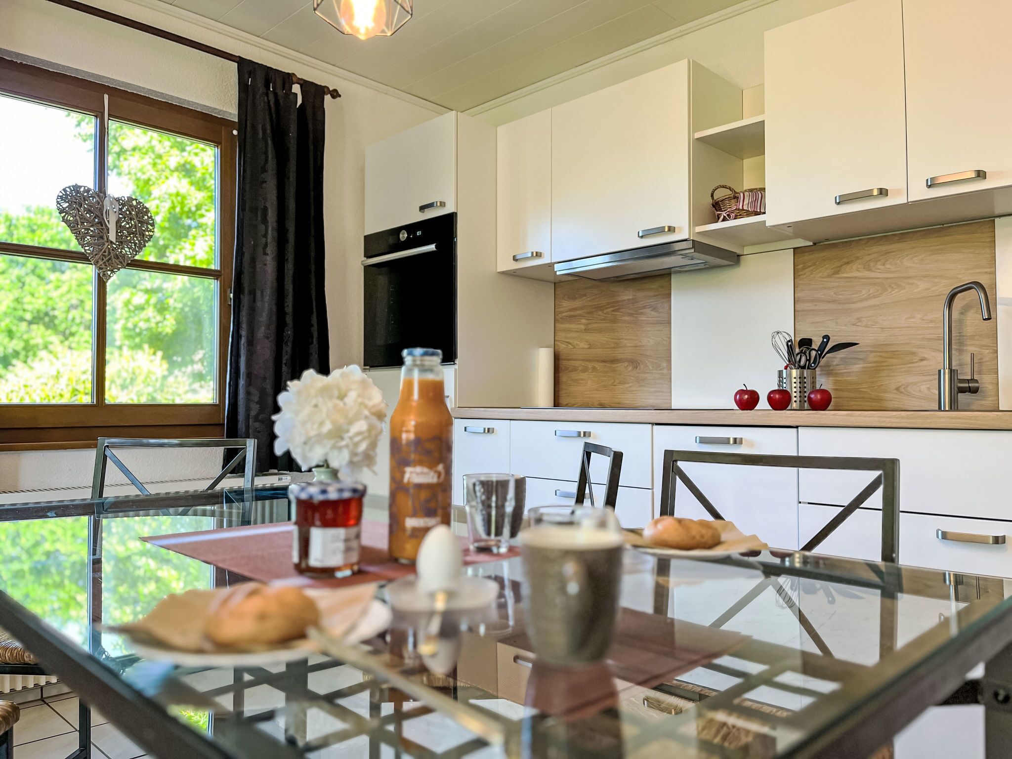 Fridge, oven, toaster, highchair