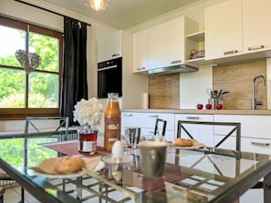 Fridge, oven, toaster, highchair