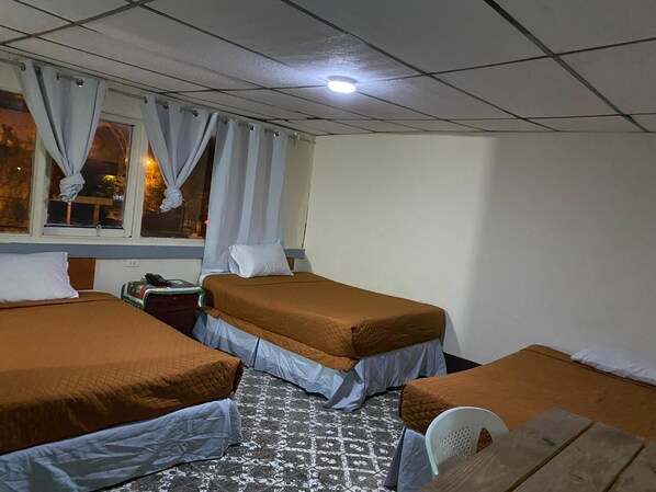 4 chambres, ameublement personnalisé, bureau