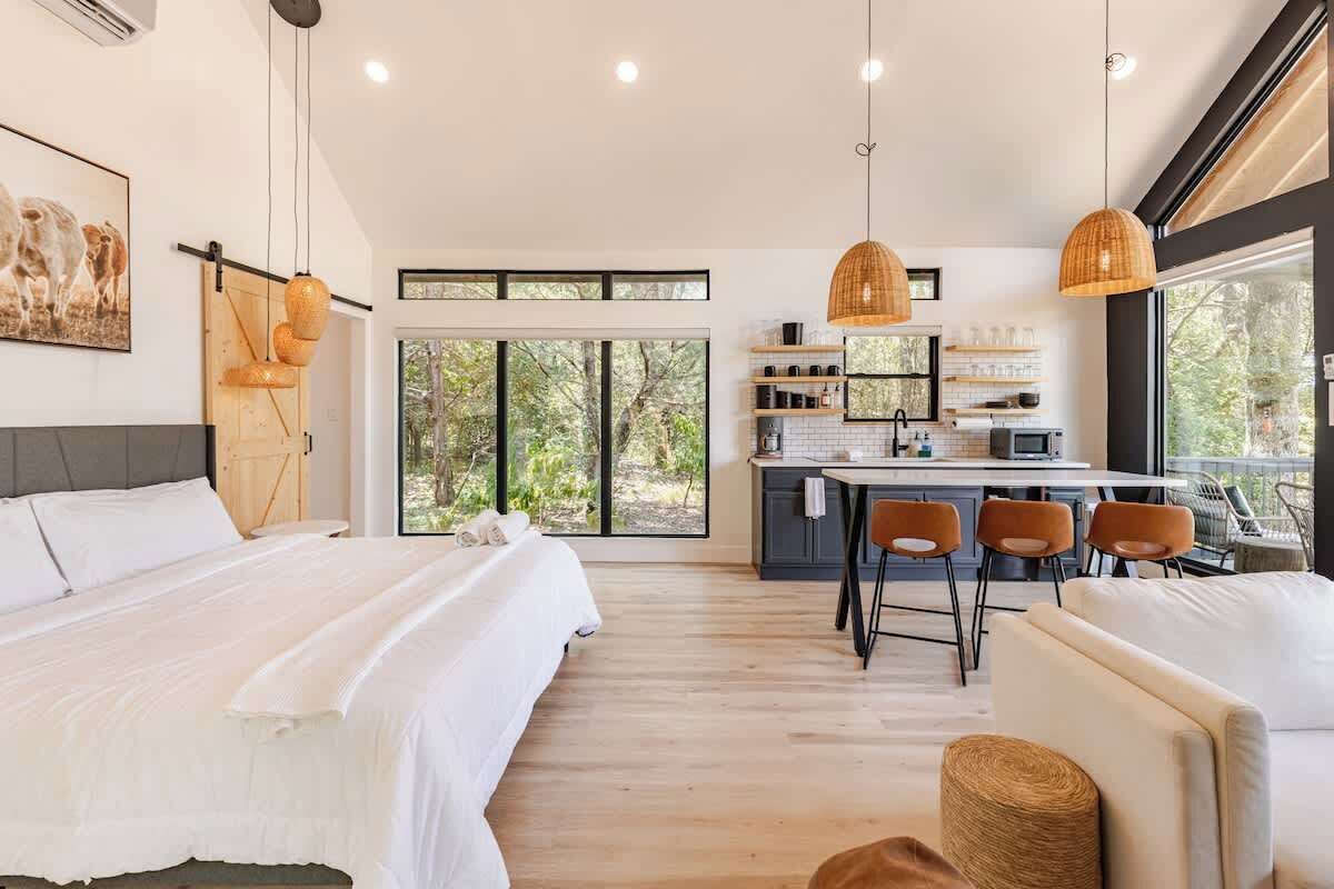 1 chambre, fer et planche à repasser, lit parapluie, Wi-Fi gratuit