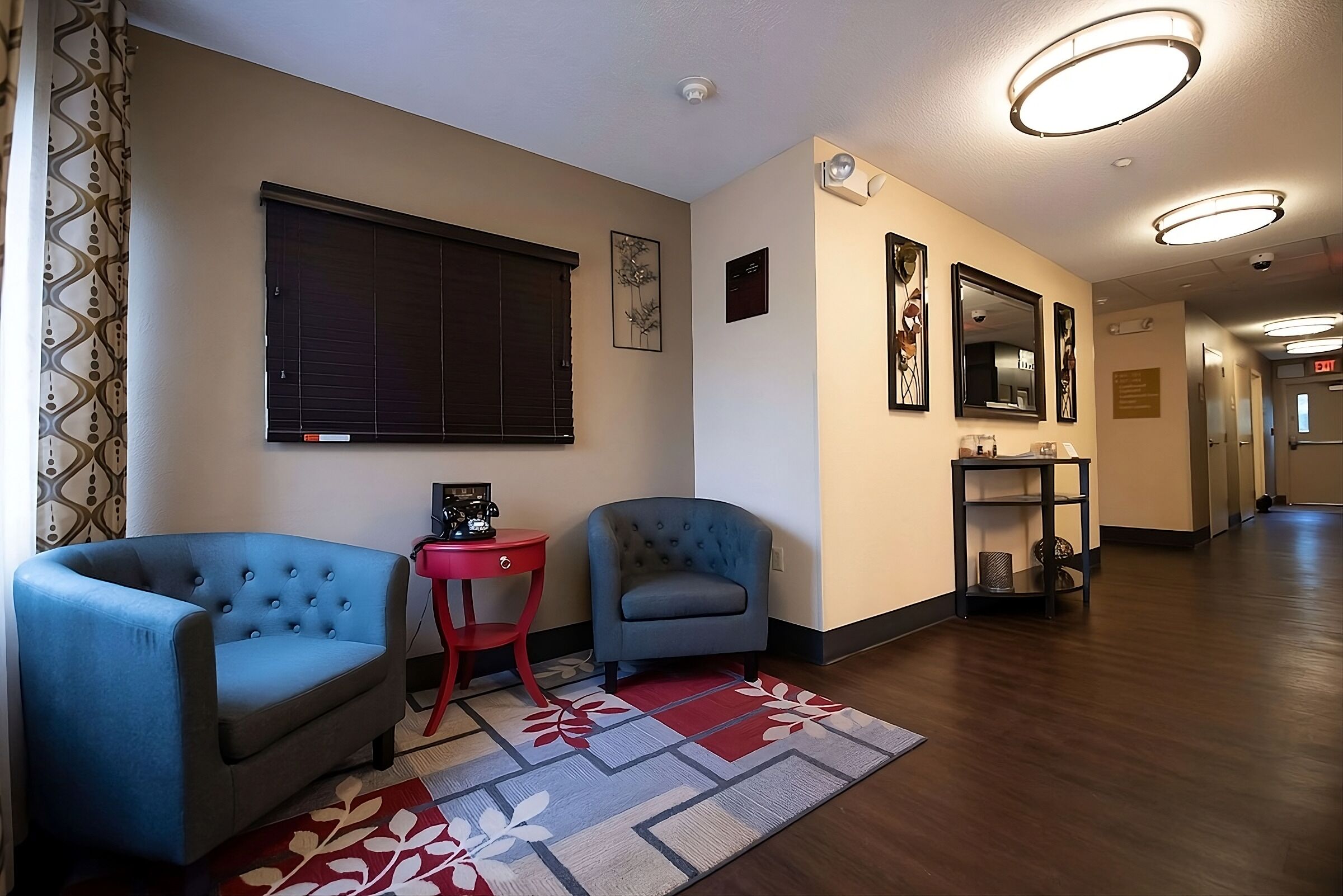 A Short Drive To Independence Grove Forest Preserve! Pets Allowed - Self Parking - Naperville, IL