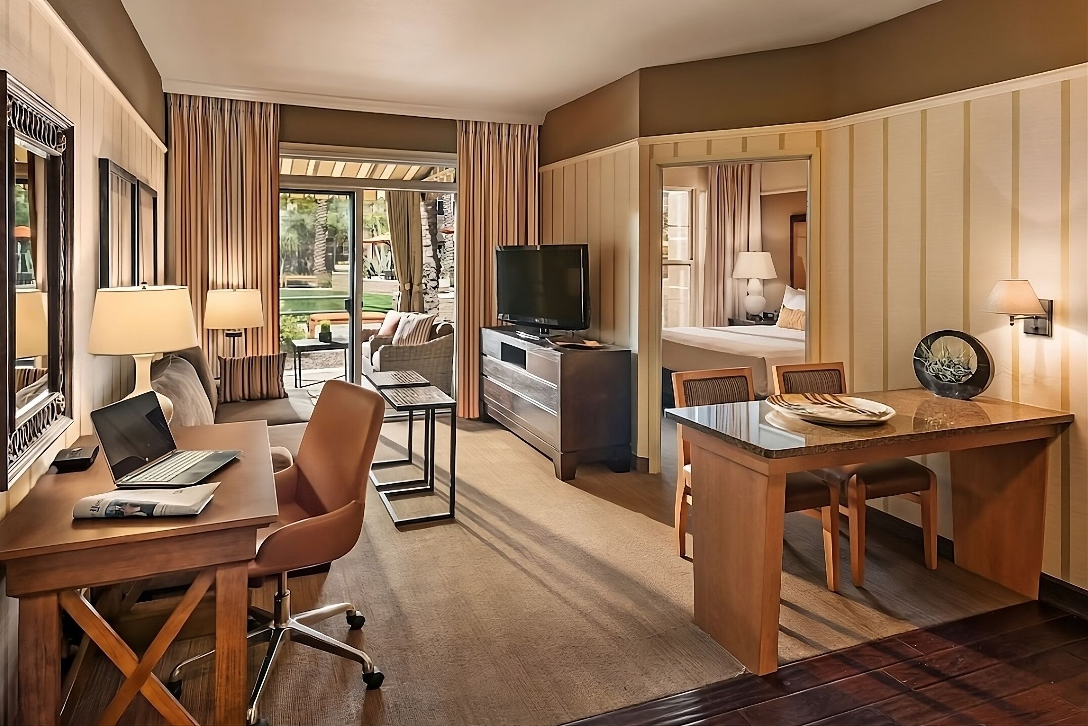 Your Gateway To Scottsdale's Wonders: Elegant Suites Await! Paws Friendly, Pool - Scottsdale, AZ