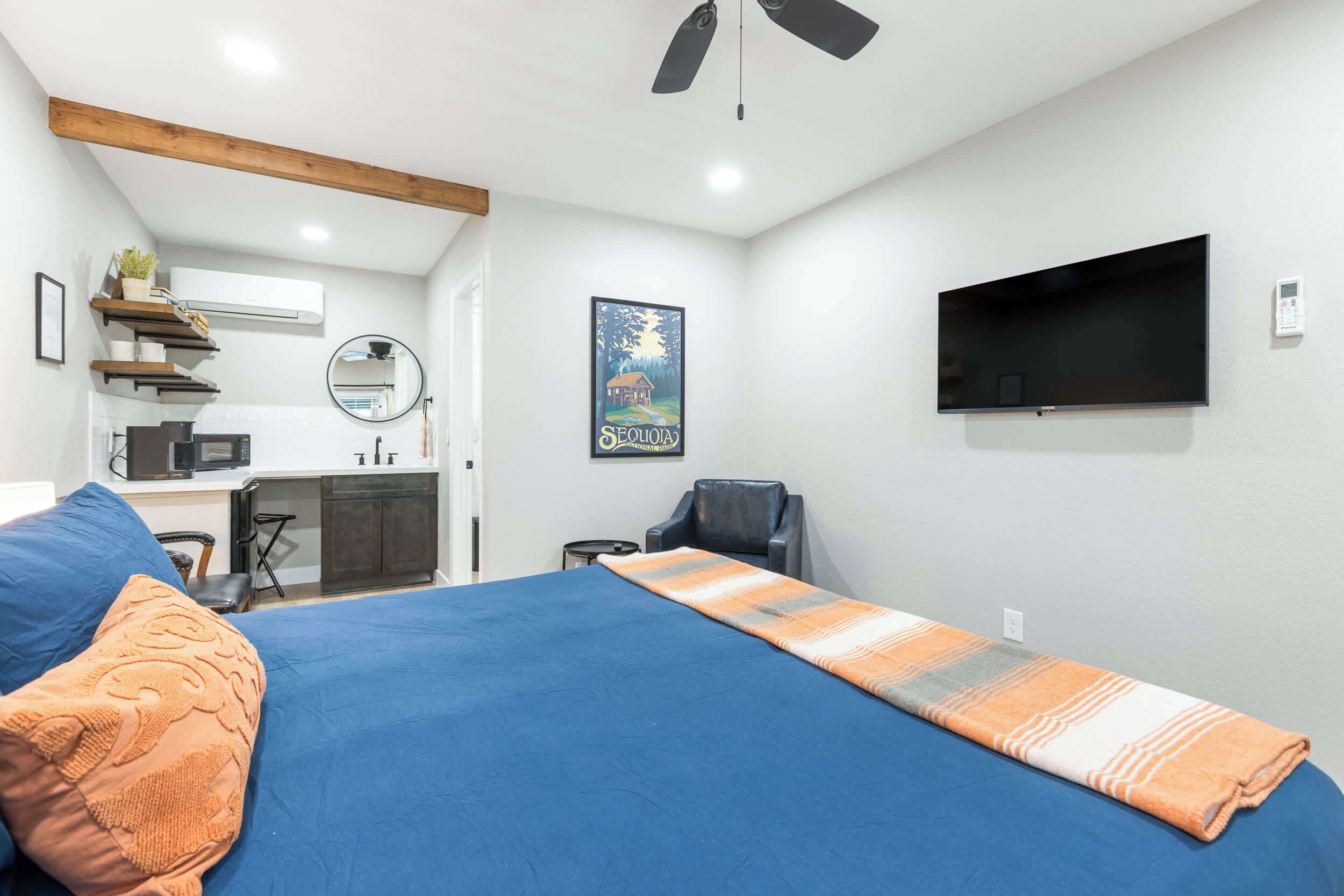 1 habitación, tabla de planchar con plancha, wifi y ropa de cama 