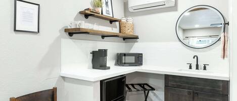 Microwave, coffee/tea maker