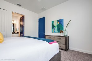 4 عدّة غرف نوم ومكواة/لوح كي وواي فاي مجانًا وملاءات أسرّة