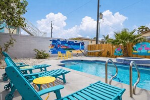 Pool - Seabreeze Serenity: Pool & Hot Tub, Game Room Table, Walk to Beach and Restaurants, Recent Remodel (117 E. Aries South Padre Island)