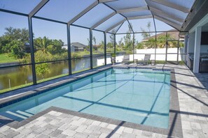 Piscine extérieure, piscine chauffée