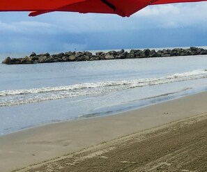 Liegestühle, Strandtücher