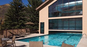 Pool - Marriott StreamSide Birch At Vail, 2bd, 2ba, 3 sofa bed, sleeps 8, kitchen (Vail)