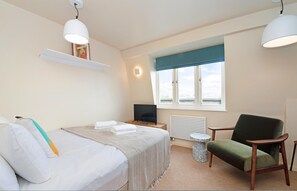 Apartment | Internet - Bright Studio on Regent s Park Road (London)