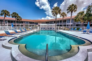 Unclassified image, 5 of 50, button