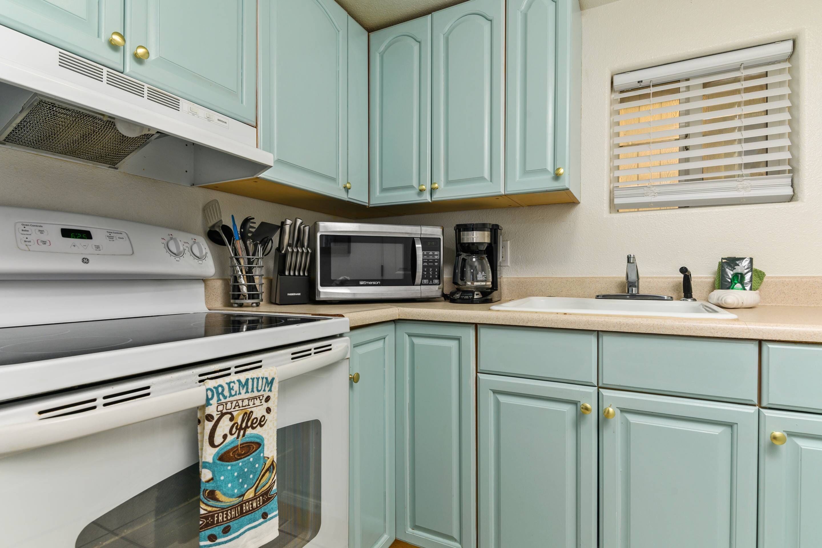 Microwave, coffee/tea maker