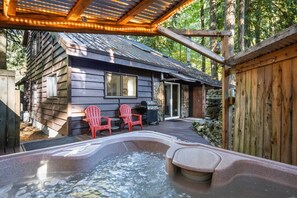 Terrace/patio - Mystic Mountain, *Pet Friendly*, Private Hot Tub, Steam Sauna, 11 Miles to Govy Camp (Rhododendron)