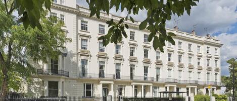 خدمة الإنترنت