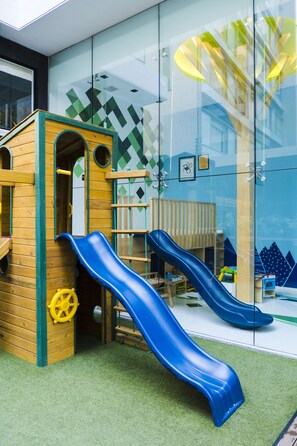 Exterior - Modern Condesa Getaway w Terrace & Pool (Mexico City)