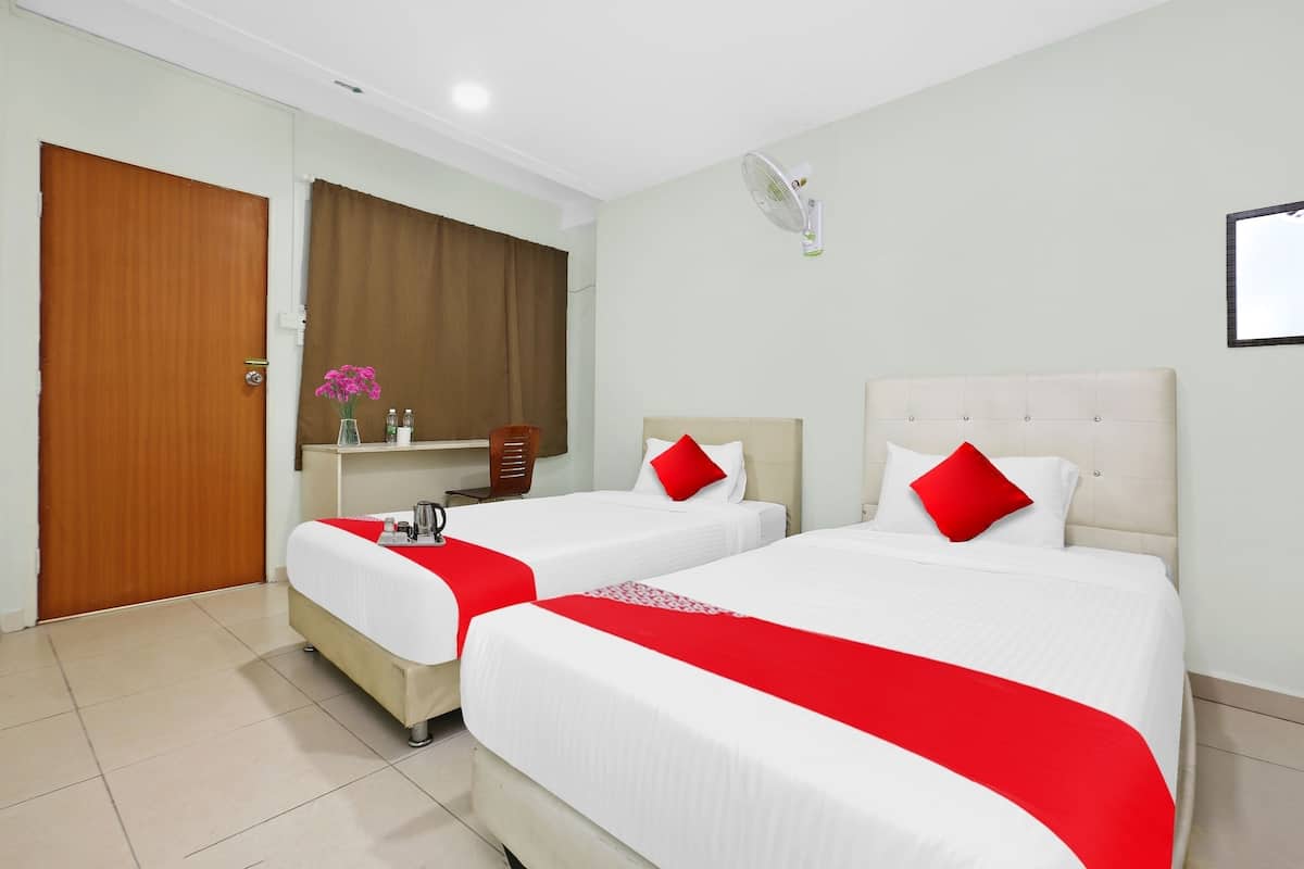 Deluxe Twin Room | 1 bedroom, bed sheets