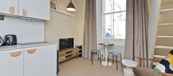 Mezzanine Flat in Grade 2 Listed Camden Terrace