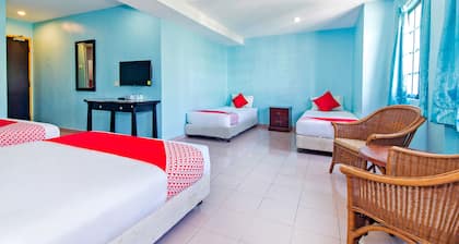 Capital O 252 Lotus Hotel