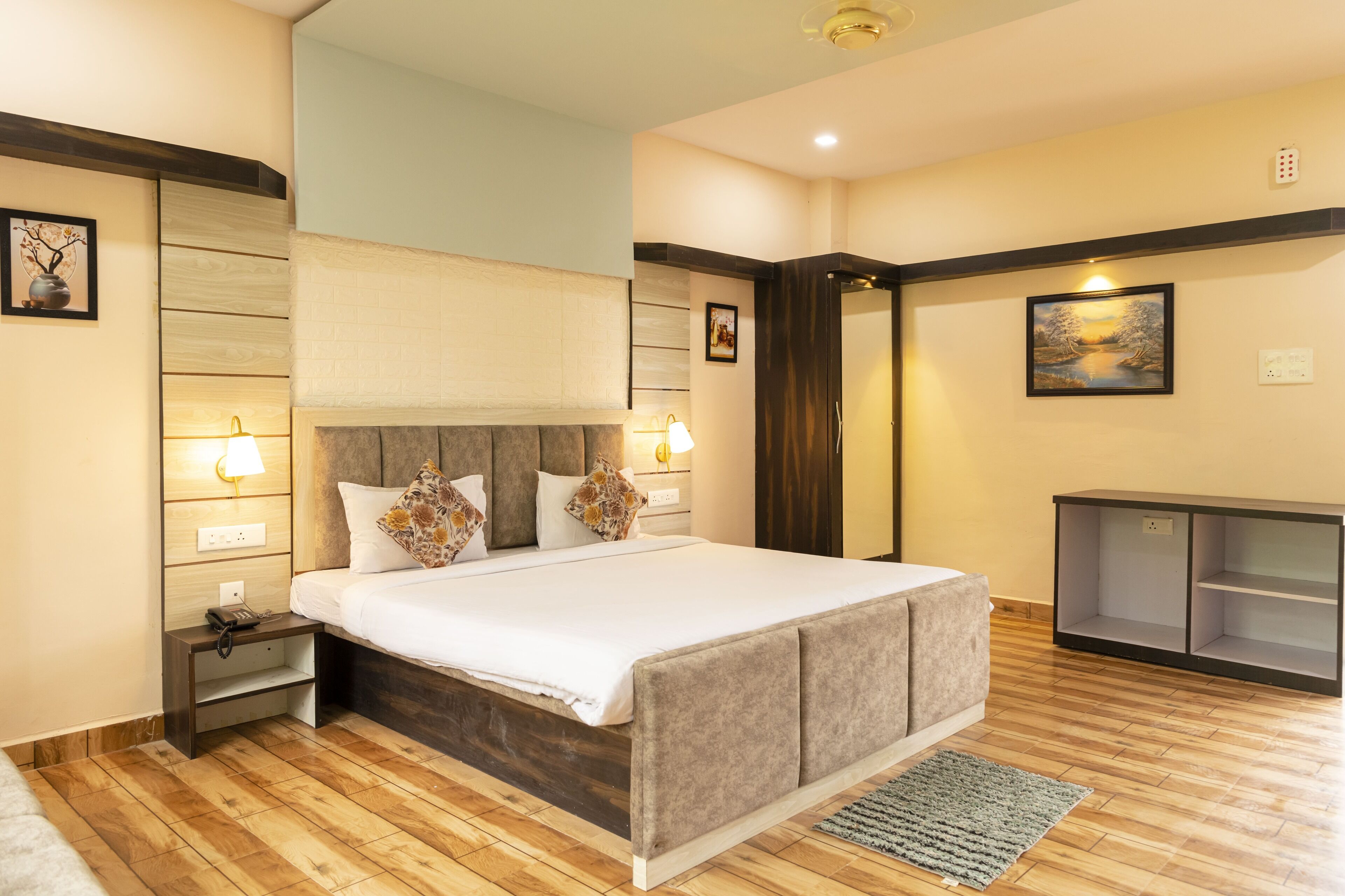 Free WiFi, bed sheets