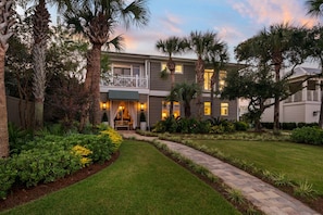 Exterior - Steps from Beach access, Private pool, Gorgeous décor -Big Palm Little Palm (Seacrest)