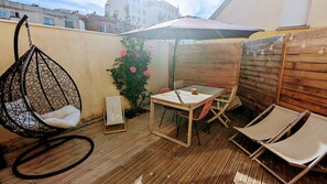 Outdoor dining - Maison de Ville aux Portes de Paris, Idéale Pour les Familles (Le Pré-Saint-Gervais)