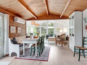 TV, fireplace, DVD player - "Florense" - 2.5km from the sea by Interhome (Henne)