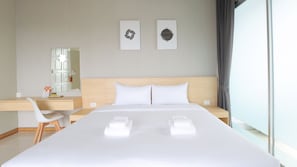 Deluxe Premier Room | Free WiFi, bed sheets - B2 Suan Luang Rama 9 Srinakarin 42 Boutique & Budget Hotel (Bangkok)
