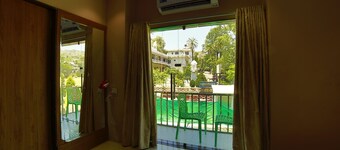 Hotel Maya Palace